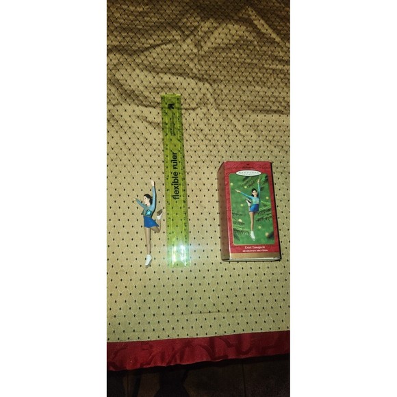 Hallmark Keepsake Ornament Kristi Yamaguchi Ice Skating 2000 - Picture 1 of 6